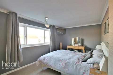 6 Byron Crescent, Rushden, NN10 6BL
