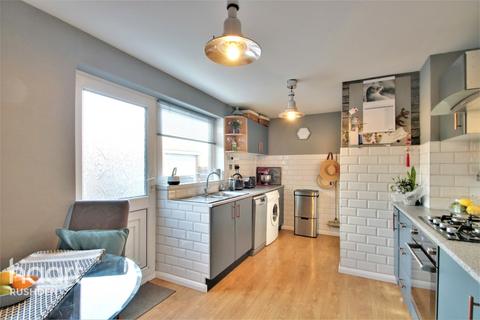 6 Byron Crescent, Rushden, NN10 6BL