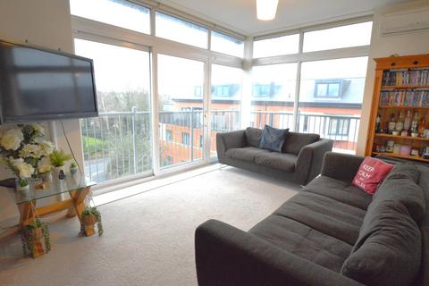 2 bedroom flat to rent, Camp Road, St Albans, AL1