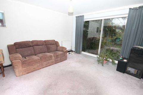 8 Yew Tree Close, Worcester Park, KT4 7RP