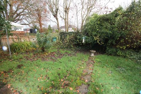 8 Yew Tree Close, Worcester Park, KT4 7RP