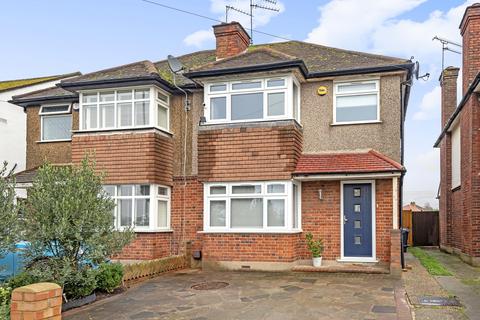 32 Oxford Gardens, Denham, Uxbridge, UB9 4ED