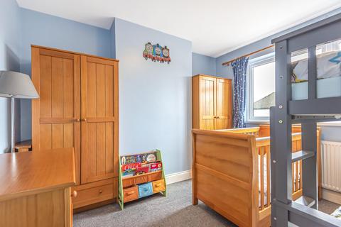 32 Oxford Gardens, Denham, Uxbridge, UB9 4ED