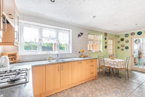 2 Ford End, Denham, Uxbridge, UB9 5AL