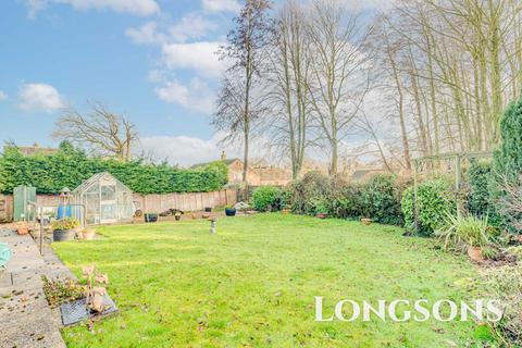5 Elizabeth Drive, Necton, Swaffham, PE37 8NB
