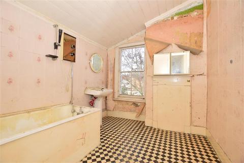 25 Waterloo Road, Gillingham, ME7 4SA