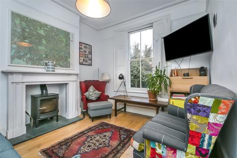 27 Horton Road, London, E8 1DP