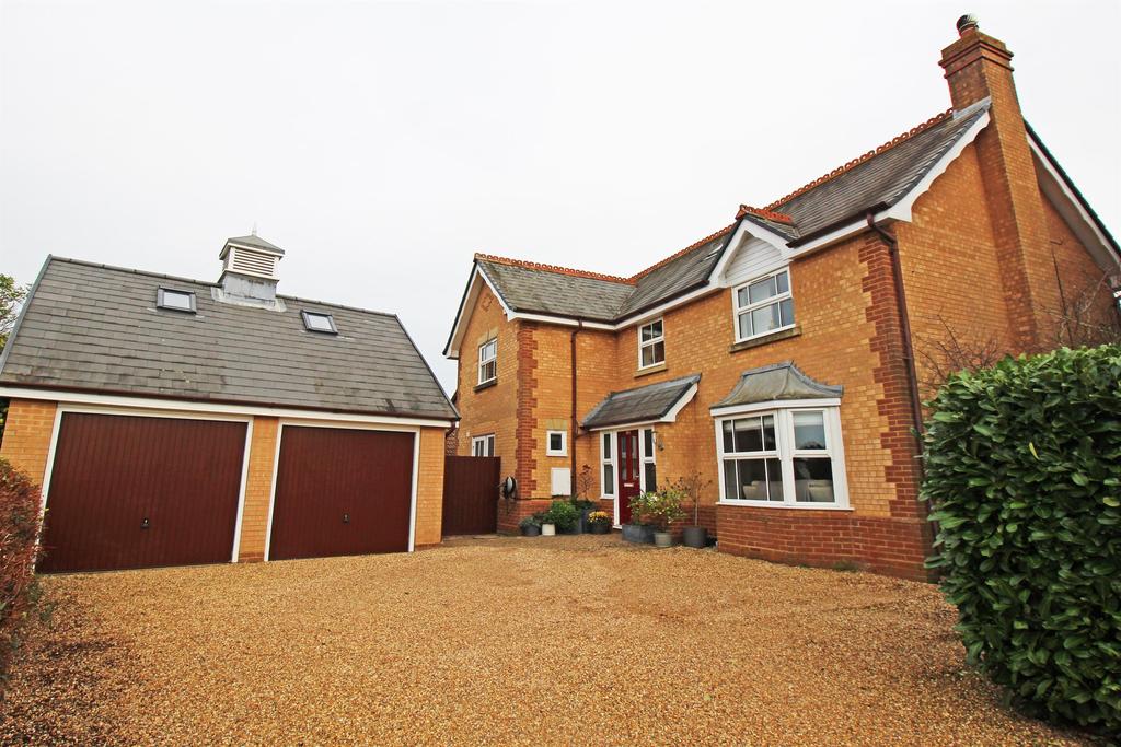 Chancellors Road, Stevenage, SG1 4TZ 5 bed detached house £795,000