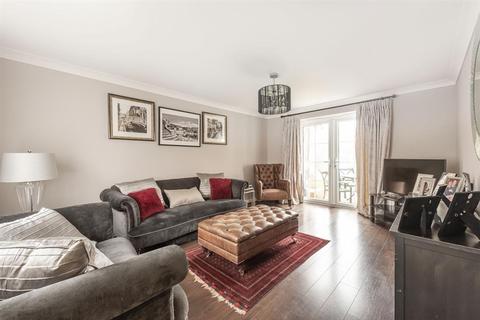 14 Abrahams Close, Amersham, HP7 9FA