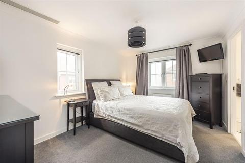 14 Abrahams Close, Amersham, HP7 9FA