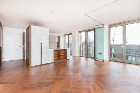 2 bedroom apartment to rent, Capital Building, Embassy Gardens, London, SW11