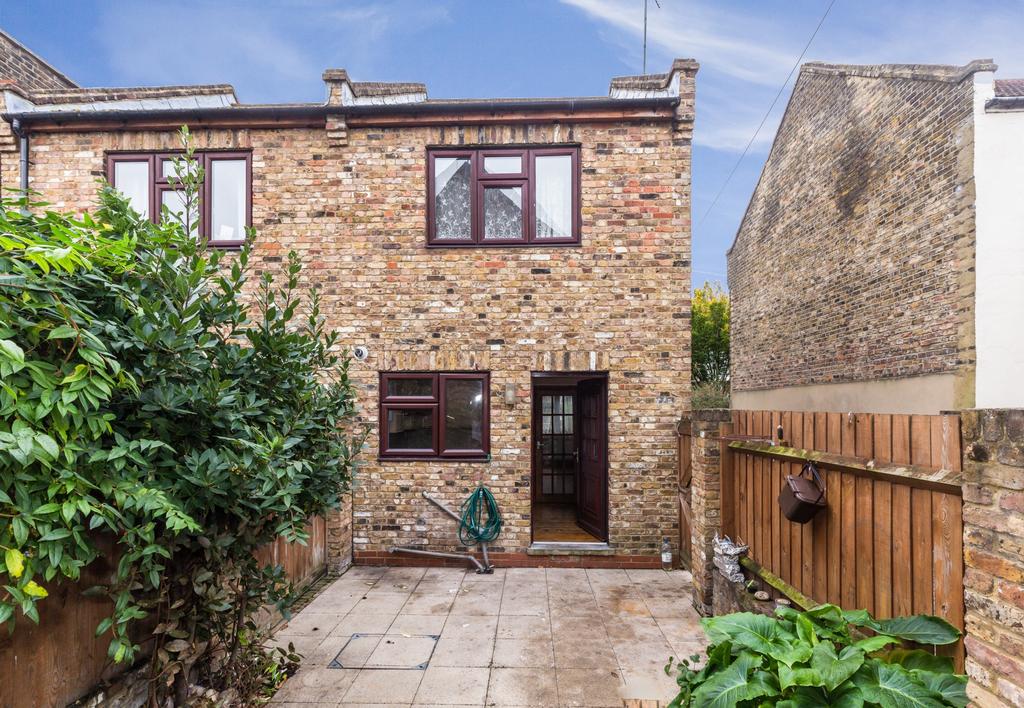 Mansfield Road, Walthamstow, E17 3 bed house £1,575 pcm (£363 pw)