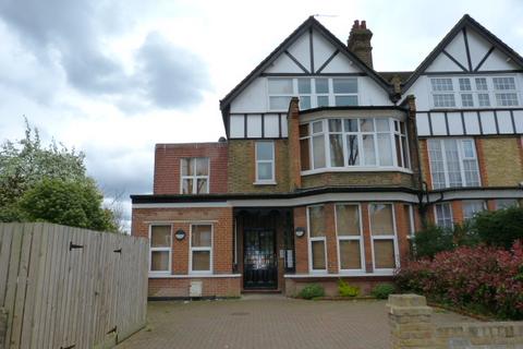 2 bedroom flat to rent, Lennard Road, Beckenham BR3