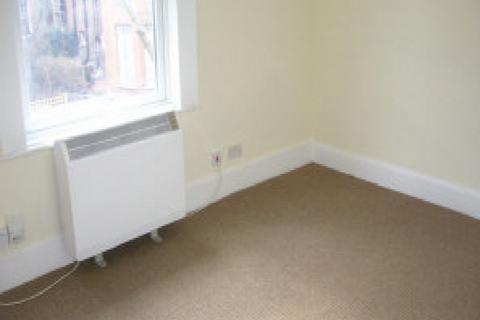 Studio to rent, C, Archway Road, Highgate, N6