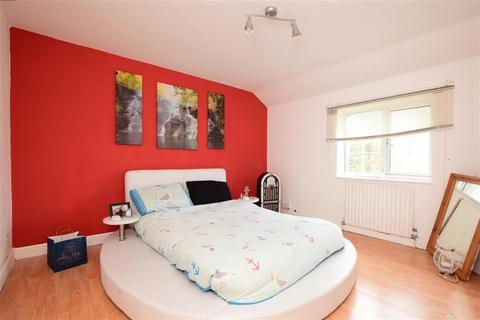 11 Findon Road, Brighton, BN2 5NT