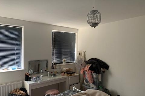 Flat 1, Ellum House, 20 Wallingford Road, Uxbridge, UB8 2FG
