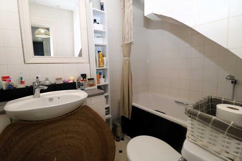 1 bedroom flat to rent, Crouch Hill, Islington