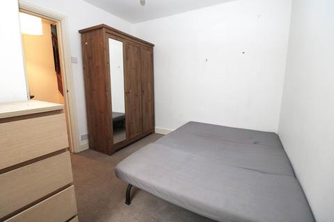 2 bedroom flat to rent, Crouch Hill, Islington