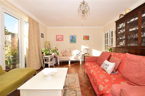 19 Cheviot Close, Tonbridge, TN9 1NH