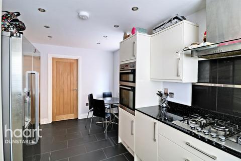 5a Blows Road, Dunstable, LU5 4DB