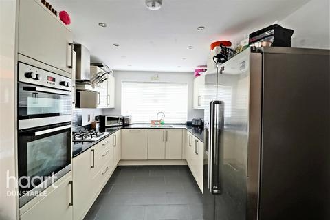 5a Blows Road, Dunstable, LU5 4DB
