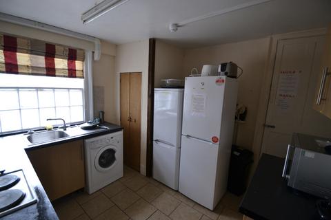 1 bedroom in a house share to rent, Mill Lane, Ashington RH20