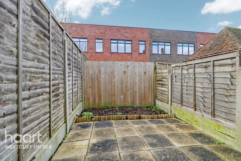 49d Anerley Road, Westcliff-on-sea, SS0 7HJ