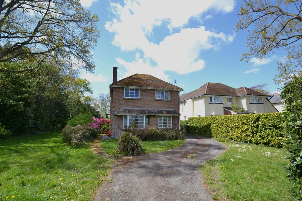 Broadstone 3 bed detached house for sale £780,000