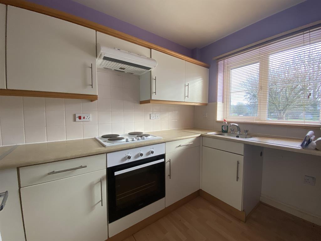 Boakes Drive, Stonehouse, Stonehouse, GL10 3QW 2 bed terraced house £