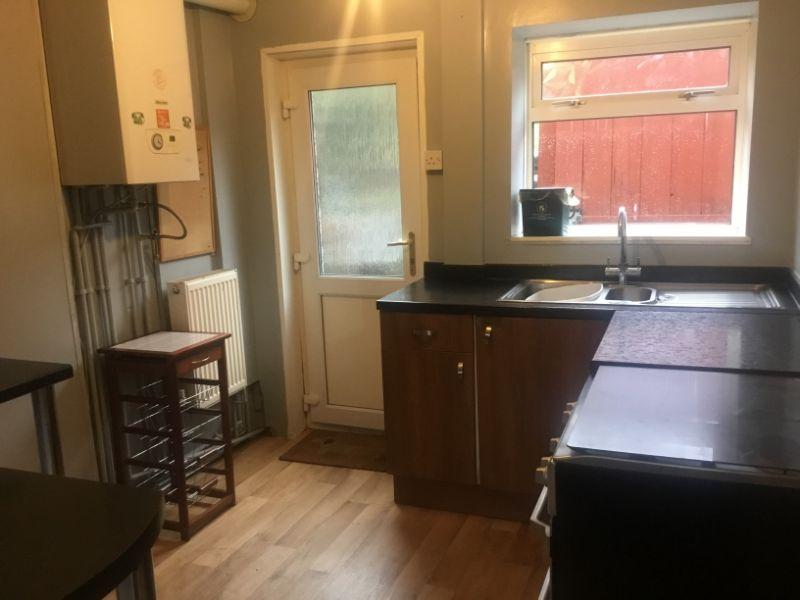 97 Gwynedd Avenue Townhill Swansea 3 bed terraced house £550 pcm (£