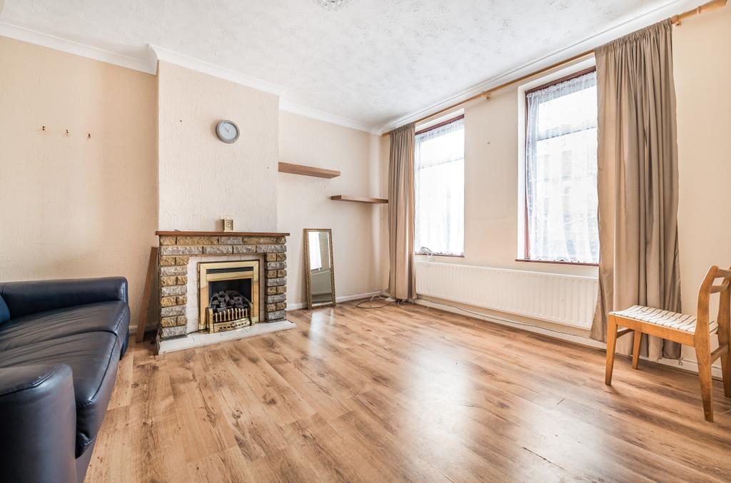 Charminster Road, Mottingham, SE9 3 bed terraced house £325,000
