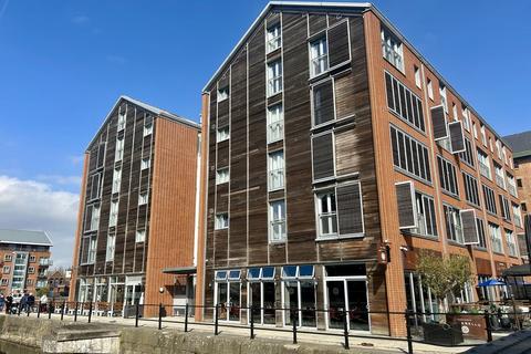 undefined, Merchants Quay, Gloucester Docks