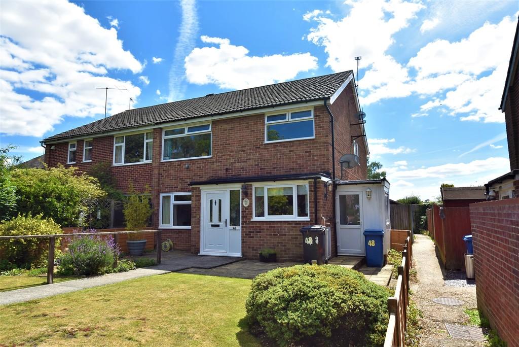 Queensway, Great Cornard 2 bed flat £650 pcm (£150 pw)