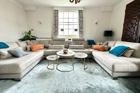 3 bedroom flat to rent, Rivermead Court, Ranelagh Gardens, Fulham, London