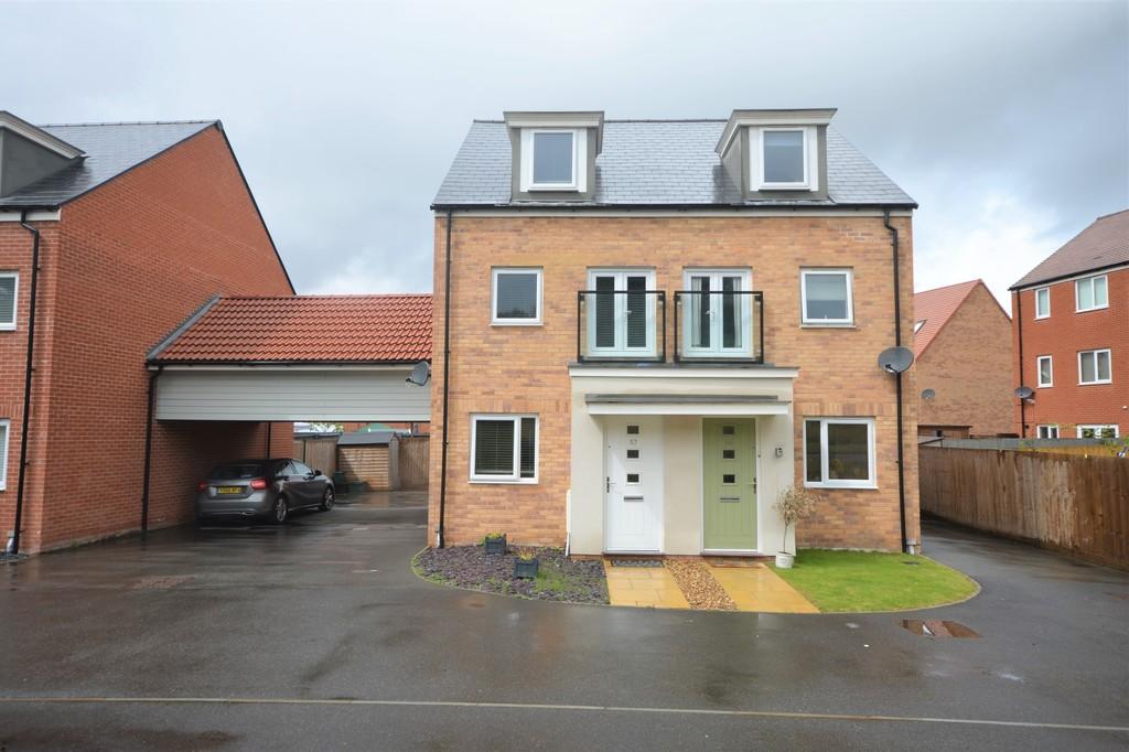 Martin Hunt Drive, Stanway, CO3 8BL 3 bed semidetached house £300,000