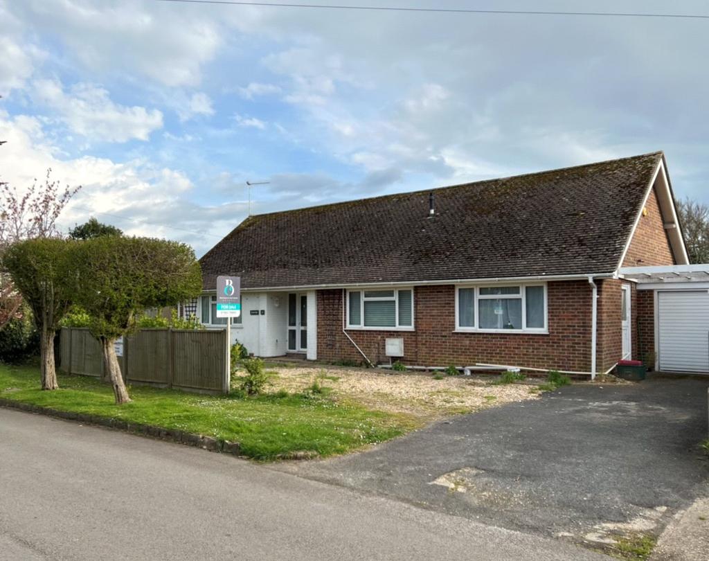 Willowhayne Avenue, East Preston... 3 bed bungalow £700,000