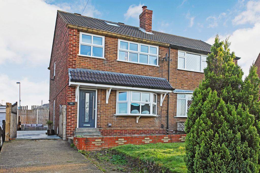 Coleridge Crescent, Wrenthorpe 3 bed semidetached house £775 pcm (£