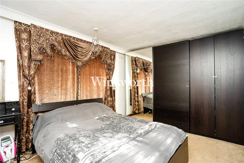 3 bedroom apartment to rent, Cornwall Road, London, N15