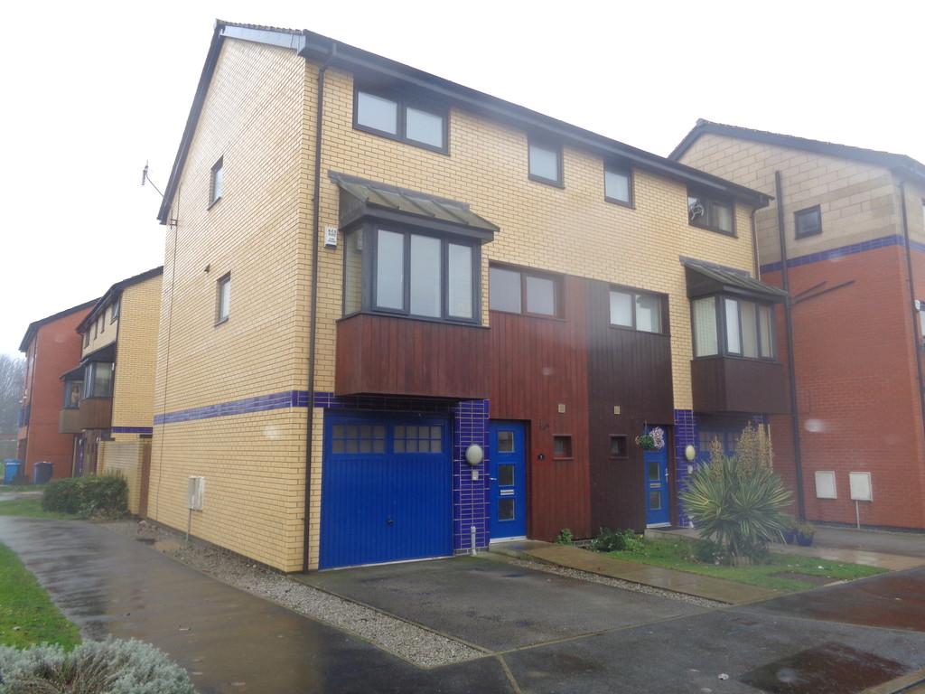 Abbey Way, Hull 4 bed end of terrace house £135,000