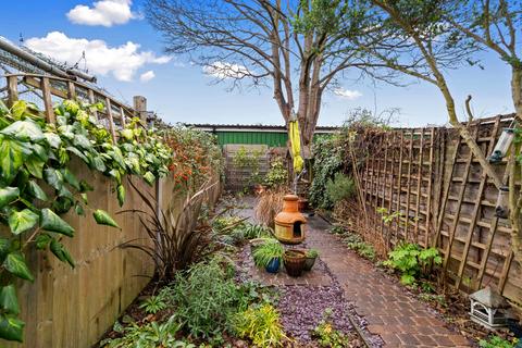 43a Carlyle Road, London, E12 6BL