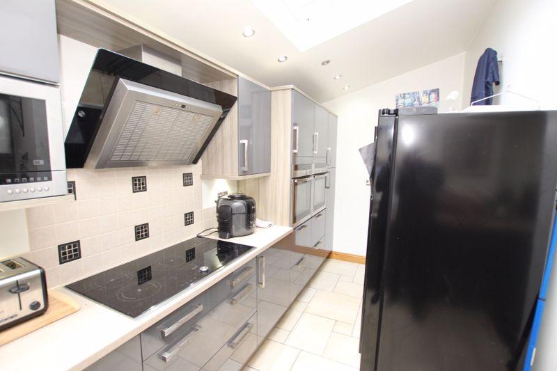 Kitchen photo 3