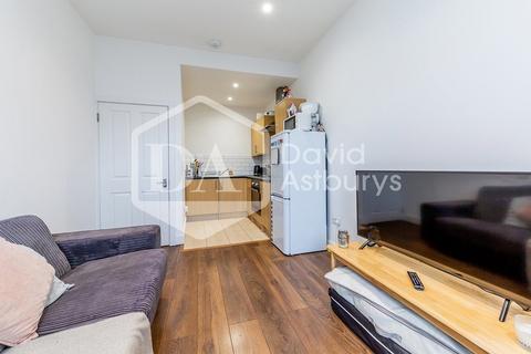2 bedroom apartment to rent, Wightman Road, Hornsey, London