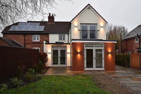 3 bedroom semi-detached house to rent, Sandy Lane, Whitegate