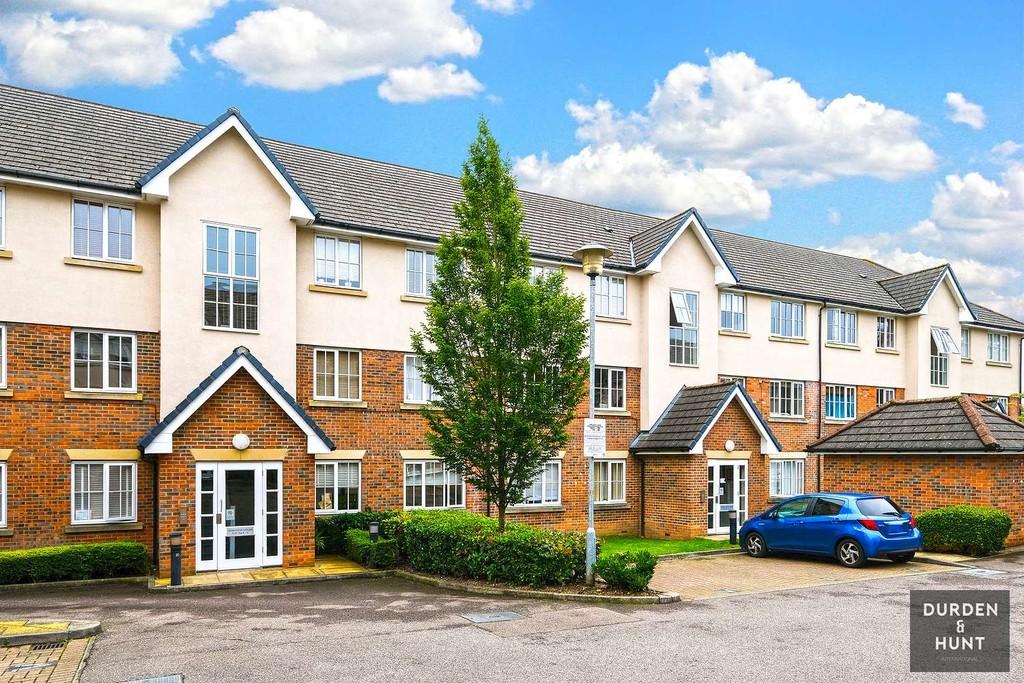 Addison Court, Epping, CM16 2 bed apartment £335,000