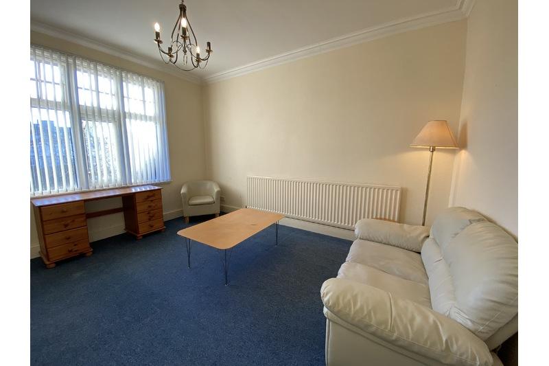 Gillott Road, Edgbaston, Birmingham 1 bed flat £750 pcm (£173 pw)