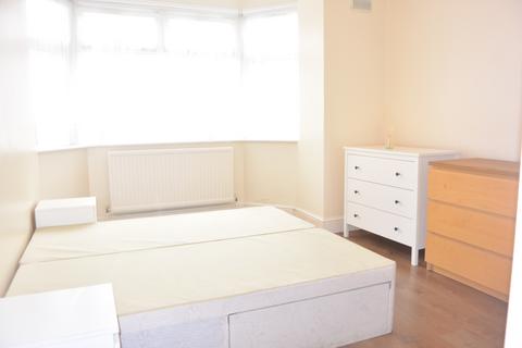 undefined, first Avenue, Hendon, NW4
