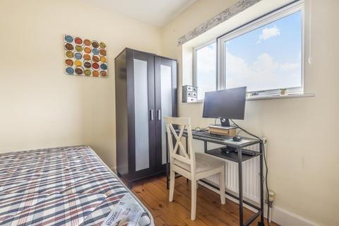 14 Ashhurst Way, Oxford, OX4 4RA