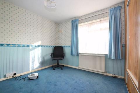 15 Marshall Crescent, Queenborough, ME11 5LZ