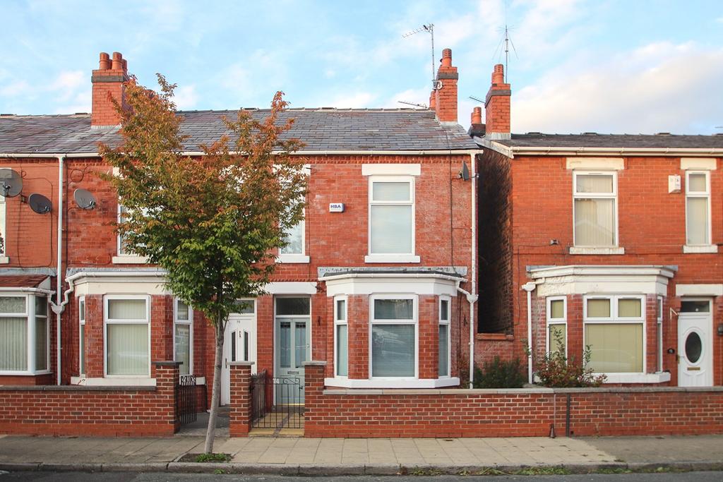 Taylors Road, Stretford, Manchester, M32 2 bed end of terrace house £