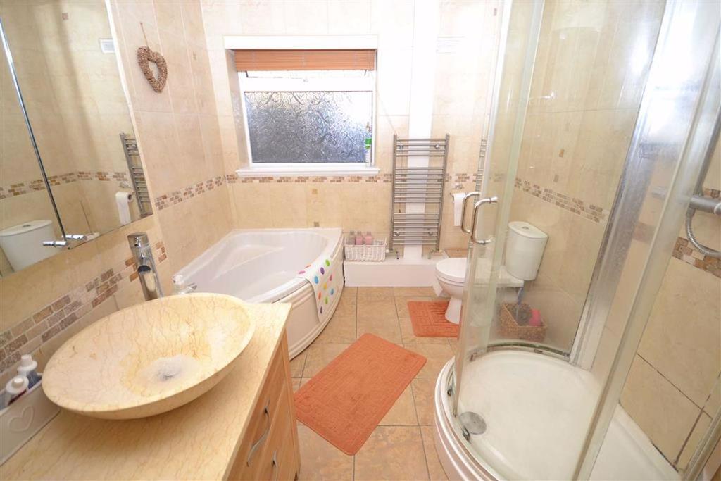 Ground Floor Bathroom/WC